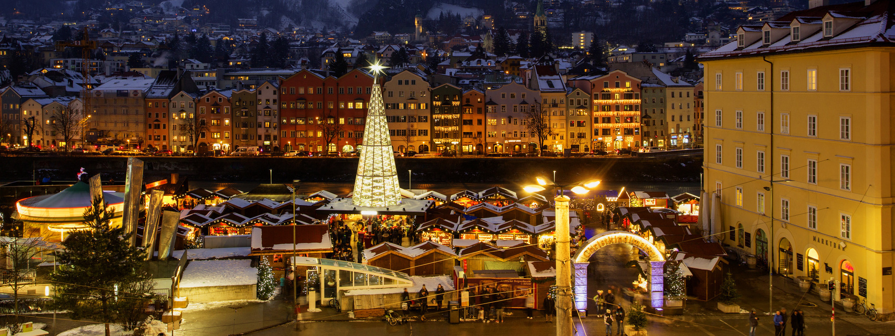 Die Bergweihnacht am Marktplatz in Innsbruck.