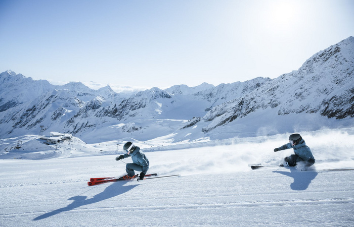 Skifahrer am Stubaier Gletscher
