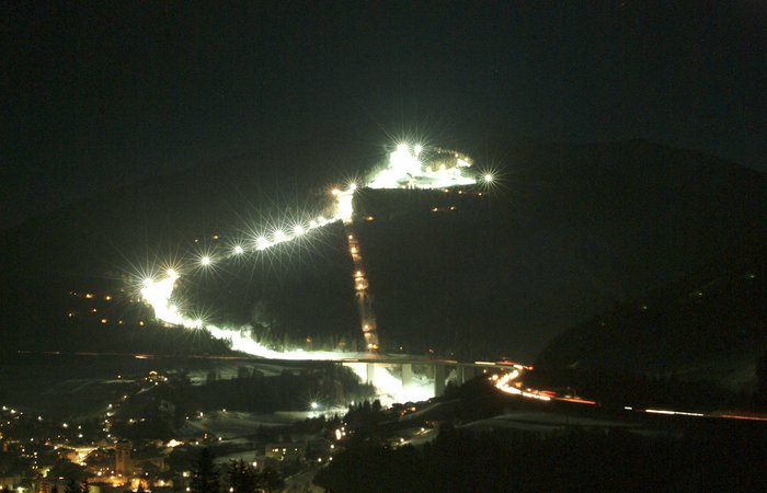 Bergeralm Skigebiet bei Nacht 