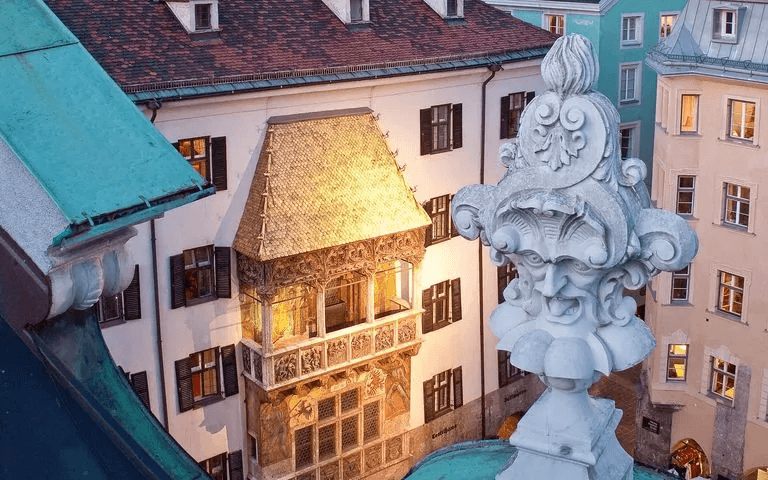 Blick auf das Goldene Dachl.