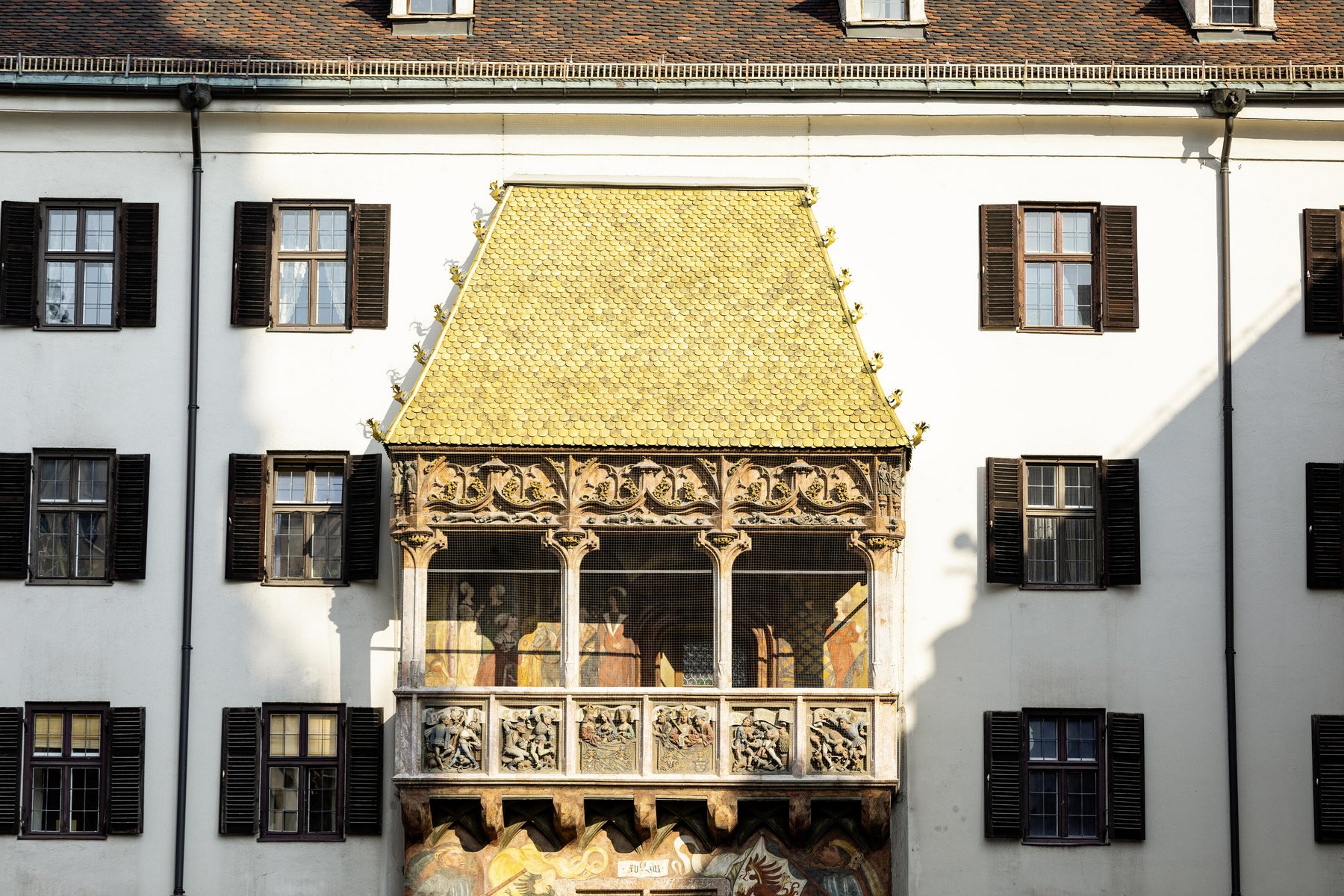 Museum Goldenes Dachl in Innsbruck. Der Eintritt zum Goldenen Dachl ist im SKI plus CITY Pass inkludiert.